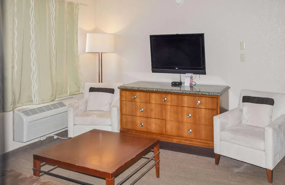 Rodeway Inn-1