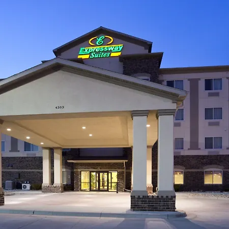 Expressway Suites Fargo-3